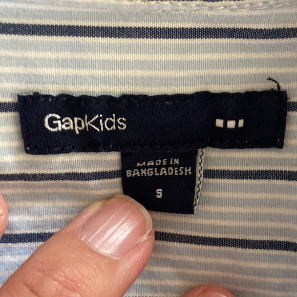 Bundle of boys button down shirts size 6-7 (gap, old navy, crew cuts, L.O.G.G. - Picture 5 of 5